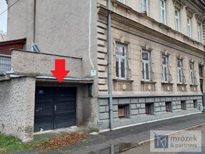 Pronájem  garáže 27 m²