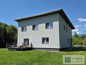 Pronájem  2+kk (58 m²) se zahradou a parkováním – Návsí